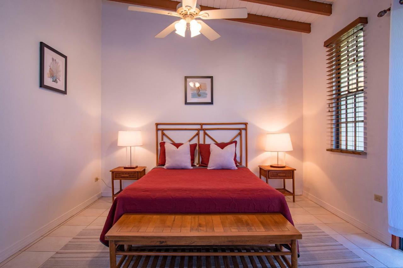Bayview Vacation Apartments Spanish Town Esterno foto