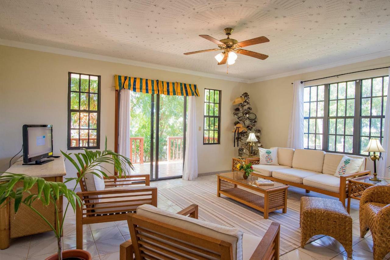 Bayview Vacation Apartments Spanish Town Esterno foto