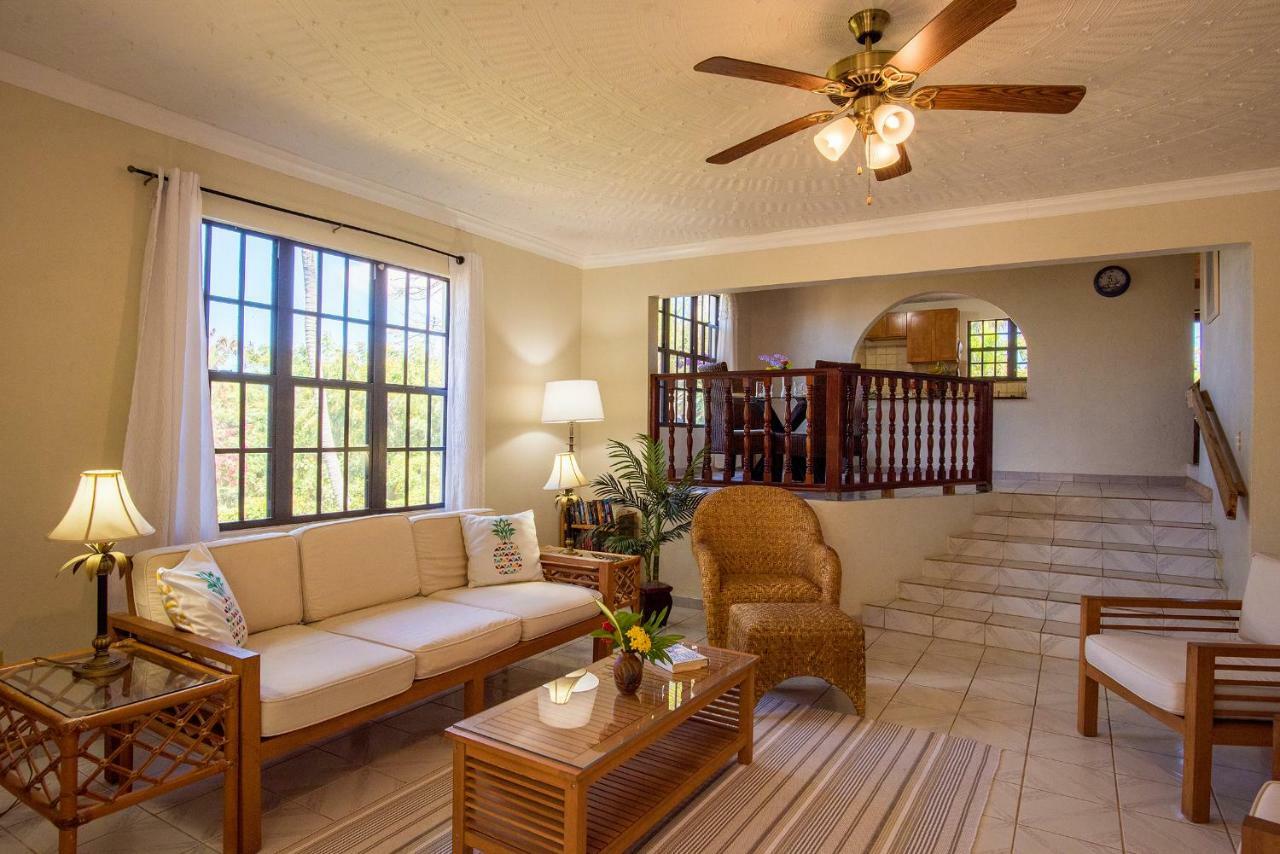 Bayview Vacation Apartments Spanish Town Esterno foto